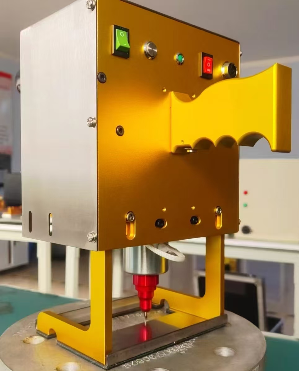 Rankinė elektrinė graviravimo mašina, metalo graviravimo mašina ant plieno vamzdžio